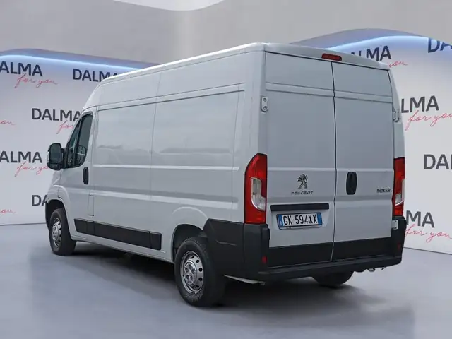 Peugeot Boxer view 3
