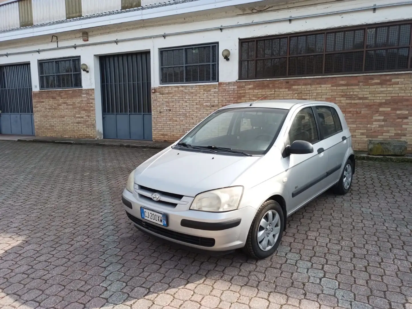 Hyundai Getz 5p 1.5 crdi 12v GL Comfort Gris - 1