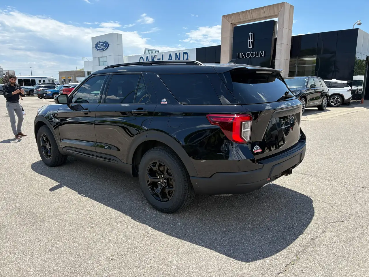 Ford Explorer снимка Ford Explorer
