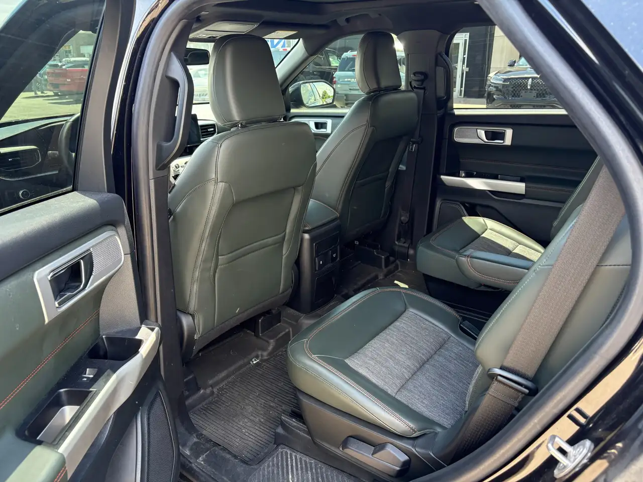 Ford Explorer снимка Ford Explorer