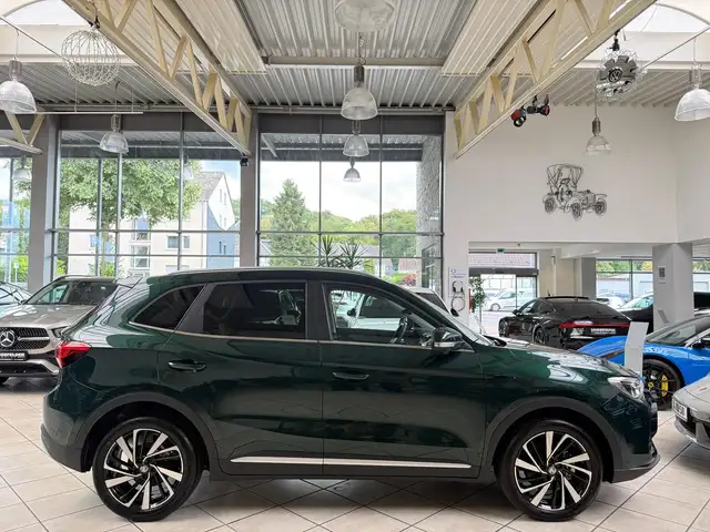MG ZS view 2