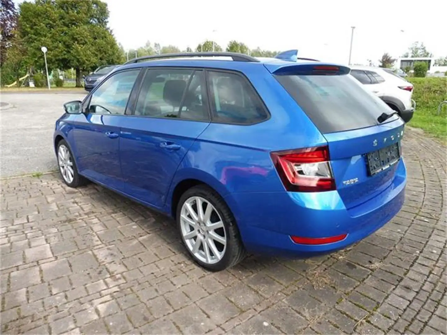 Skoda Fabia Kombi Ambition 1,0 TSI Bleu - 2