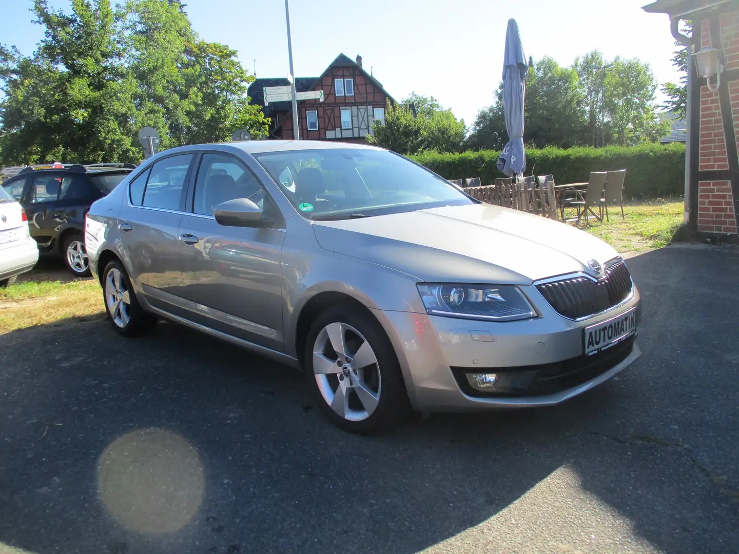 Skoda Octavia Style / Automatik / Klima / Wie neu ! ! ! Beige - 2