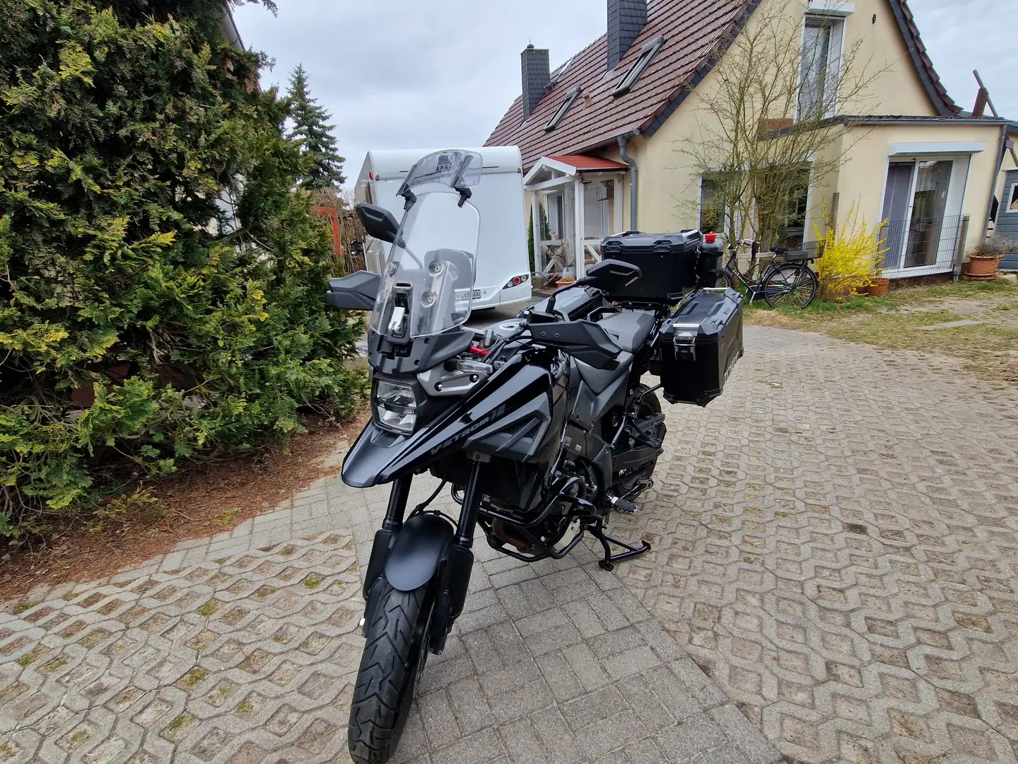 Suzuki V-Strom 1050 DL Negro - 1