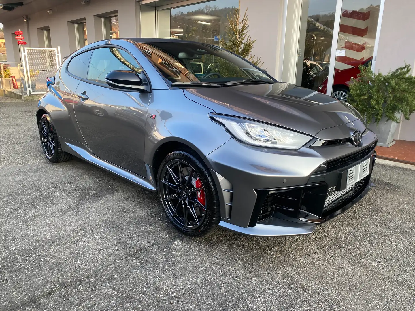 Toyota Yaris GR 1.6 Circuit High Performance Grigio - 1