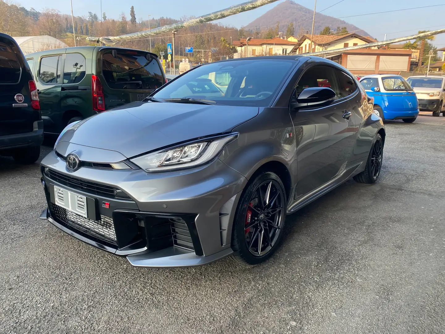 Toyota Yaris GR 1.6 Circuit High Performance Grigio - 2