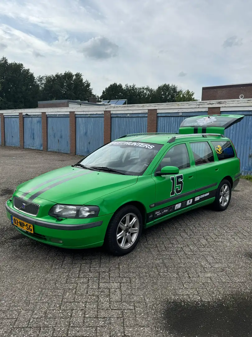 Volvo V70 2.4 Comfort Line Verde - 1