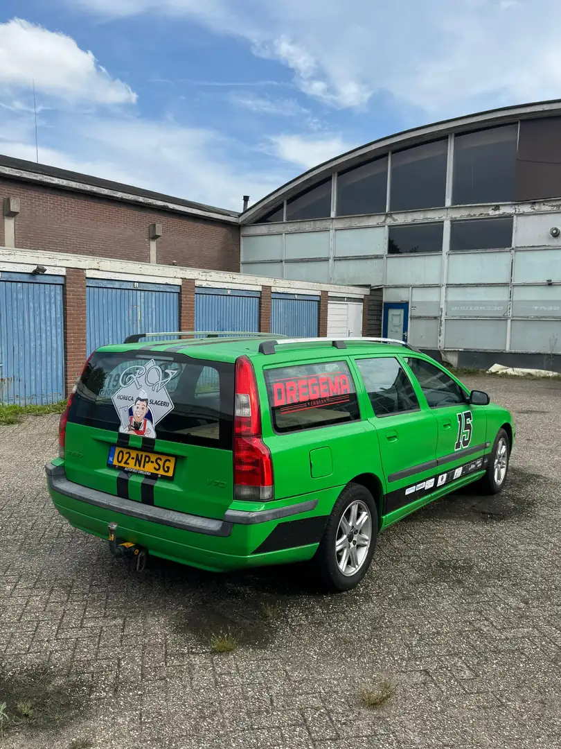 Volvo V70 2.4 Comfort Line Grün - 2