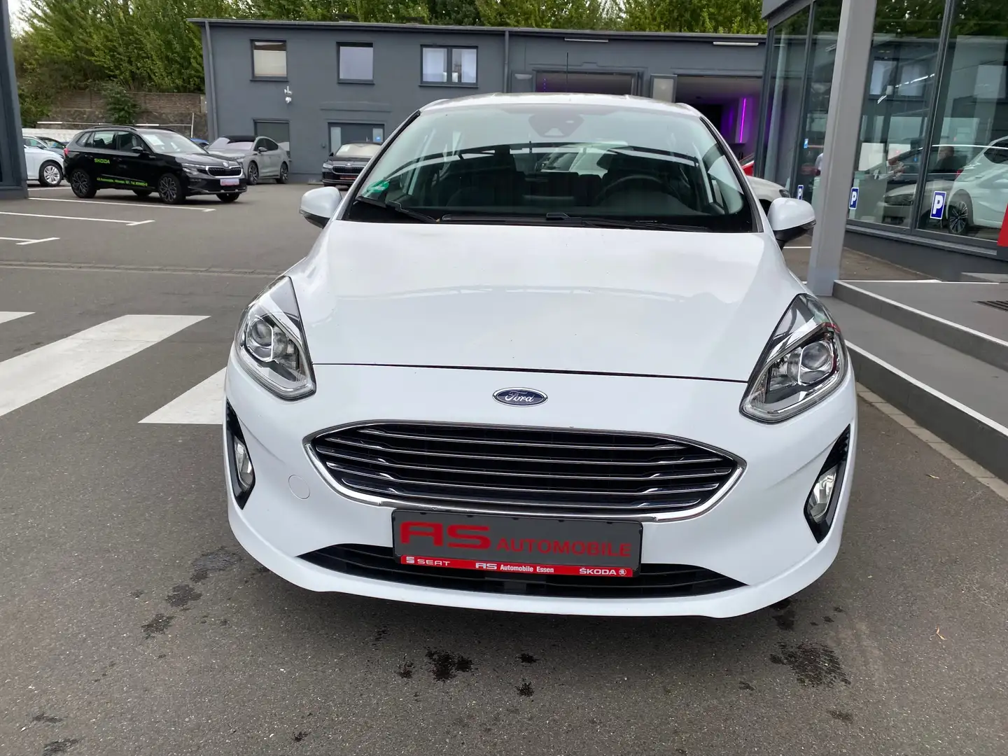 Ford Fiesta Titanium Weiß - 2