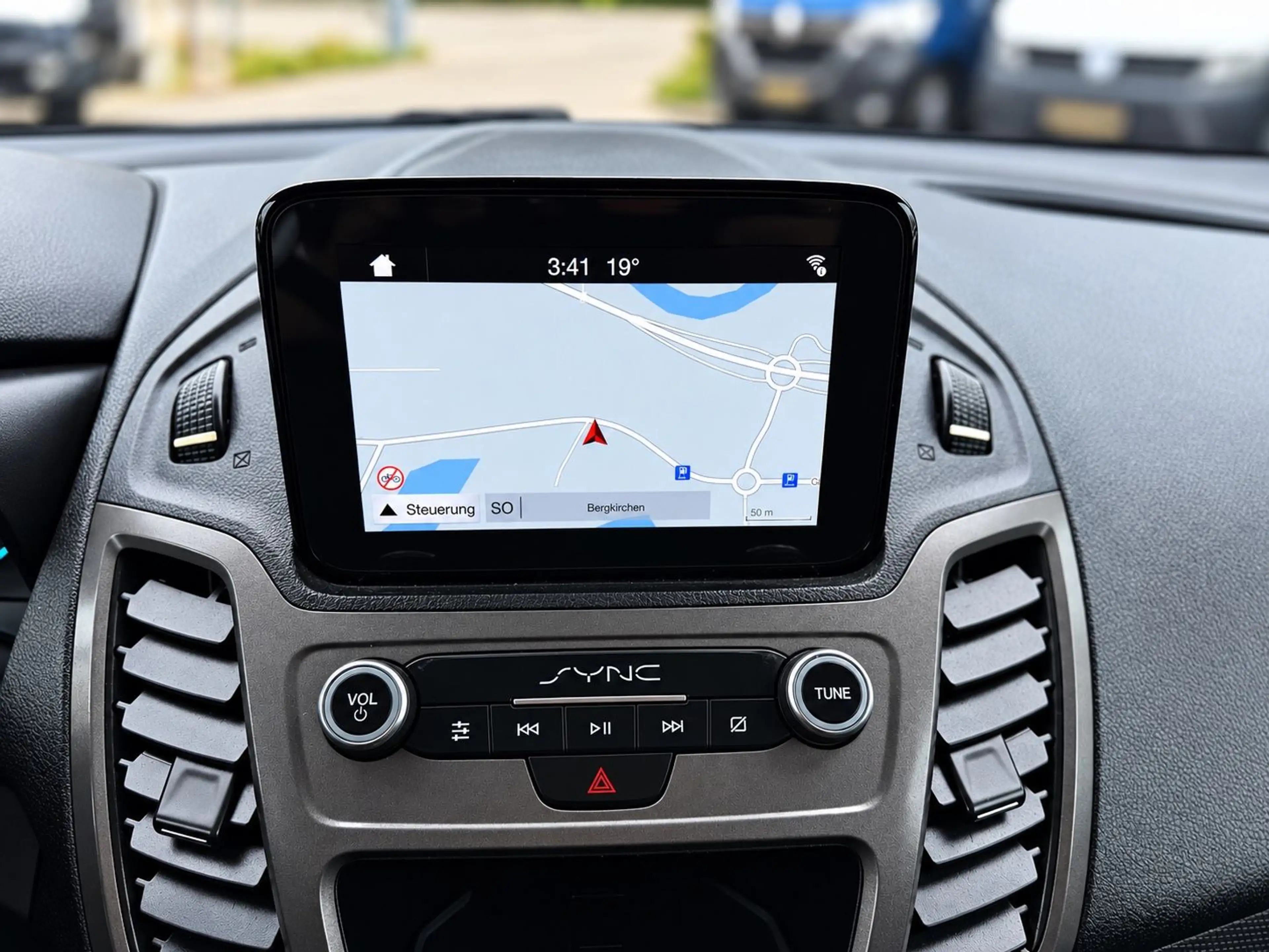 Ford Transit Connect L1 KLIMA NAVI KAMERA SHZ 1HAND — photo 13