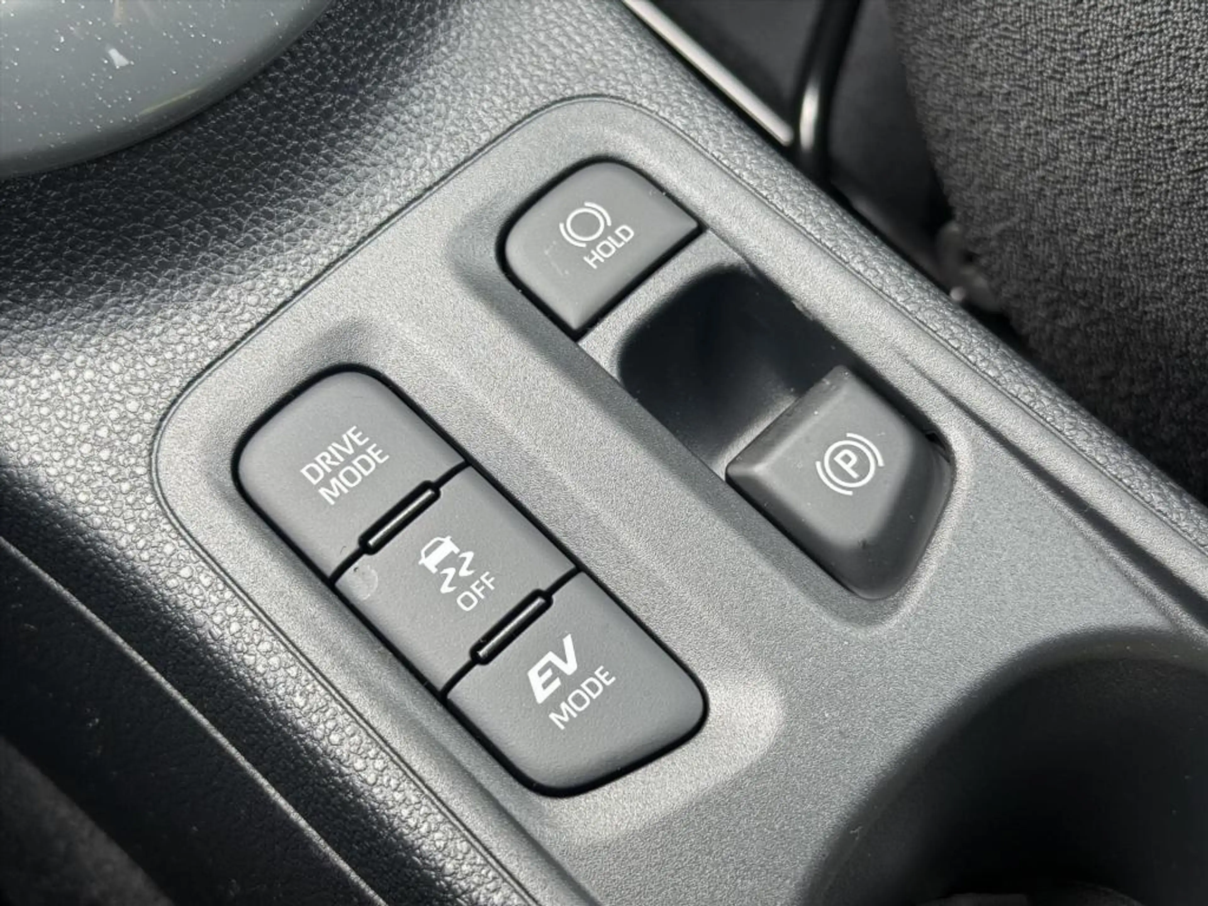 Toyota Aygo X 1.5 Hybrid Pulse Plus | Tarragon, Bi-Tone, Stoelve — photo 29