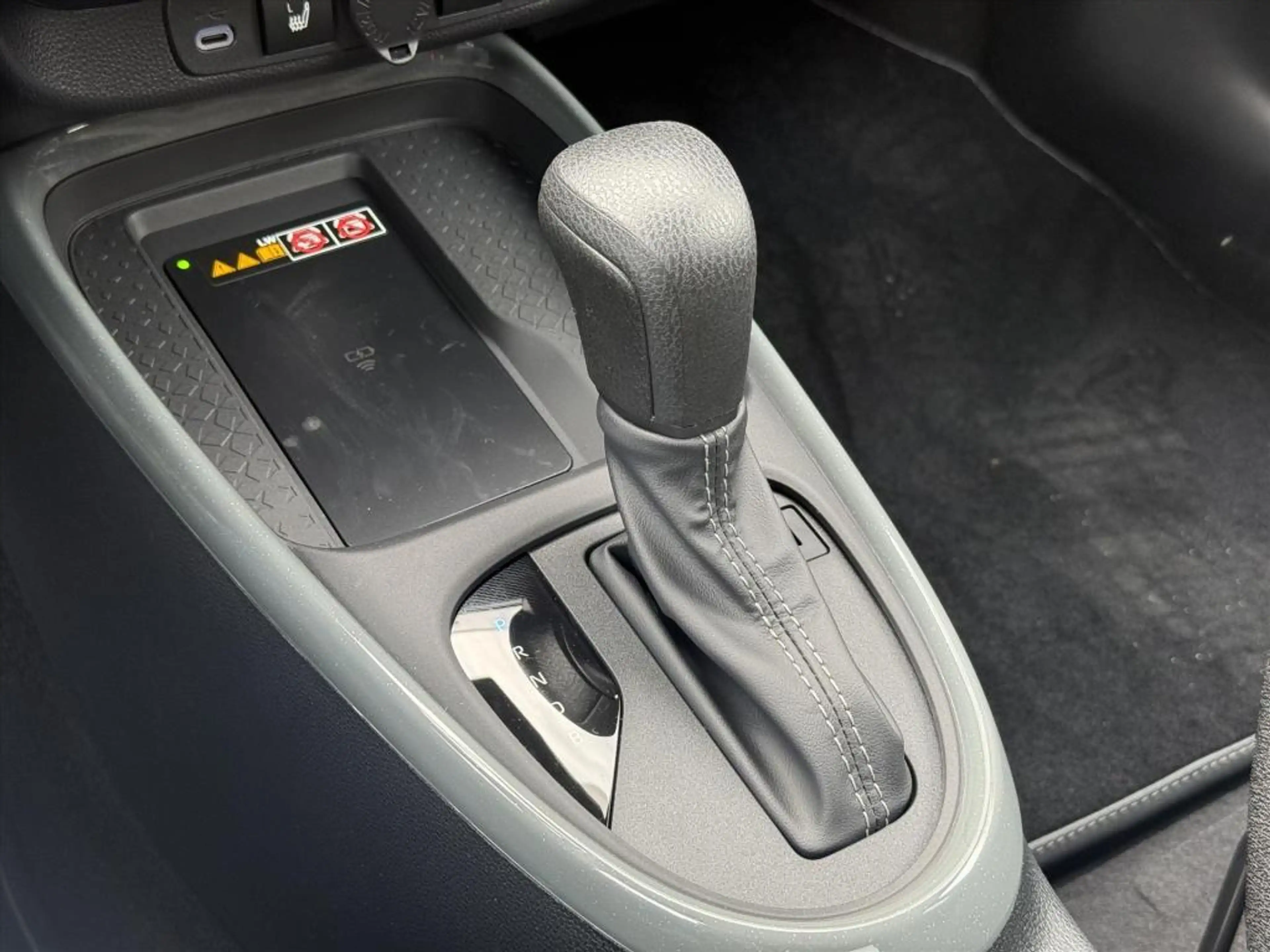 Toyota Aygo X 1.5 Hybrid Pulse Plus | Tarragon, Bi-Tone, Stoelve — photo 30
