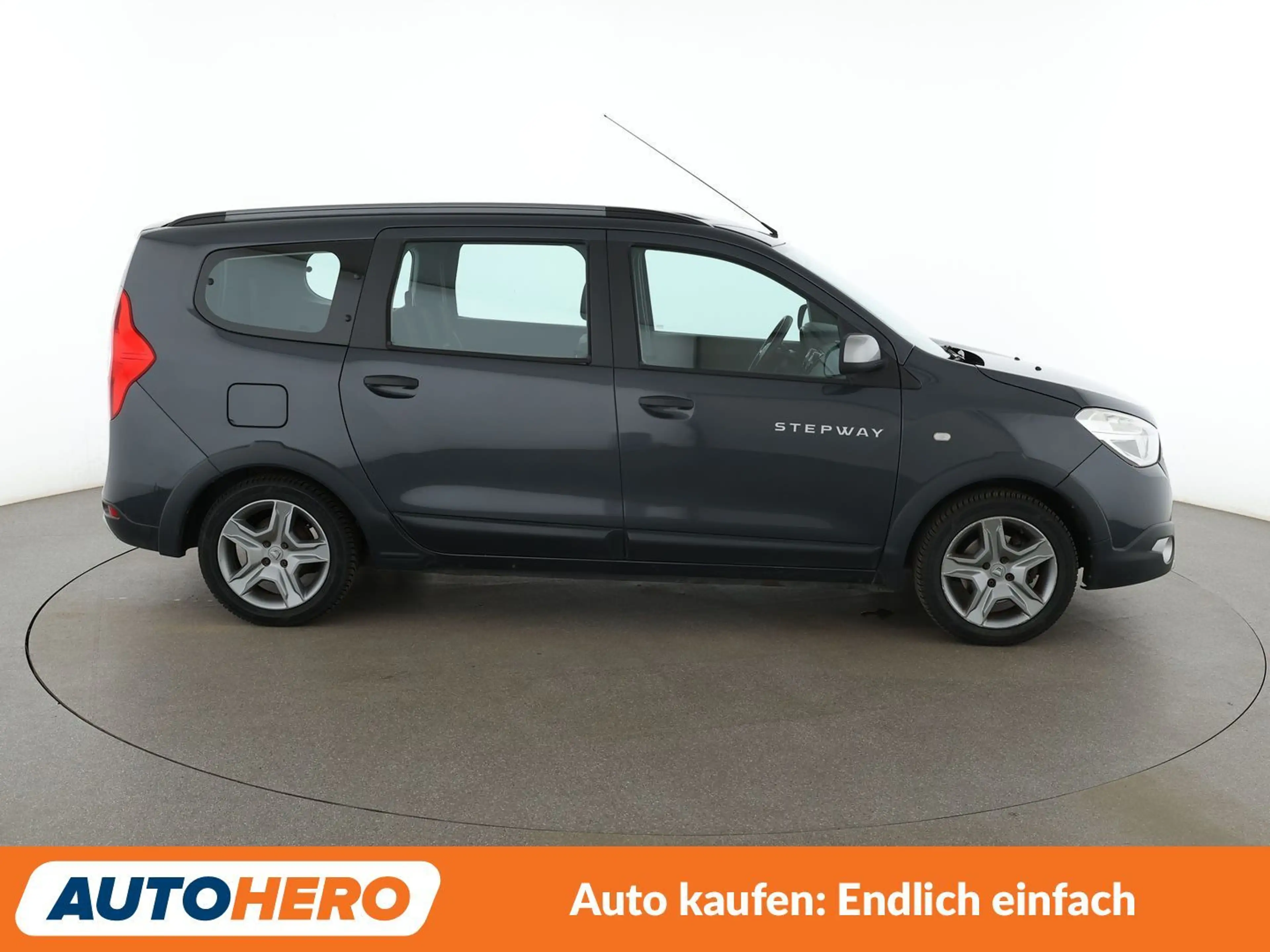 Dacia Lodgy 1.3 TCe Stepway *NAVI*TEMPO*LIMITER*CAM* — photo 7