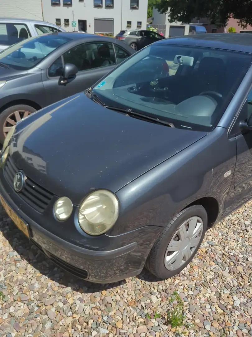 Volkswagen Polo Blue - 1