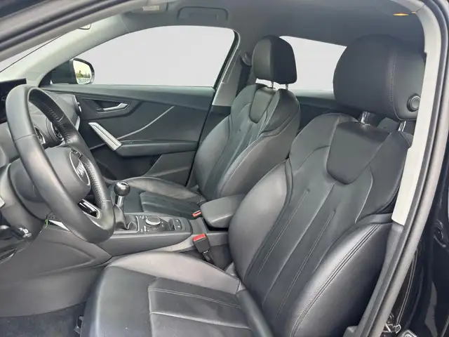 Audi Q2 view 5