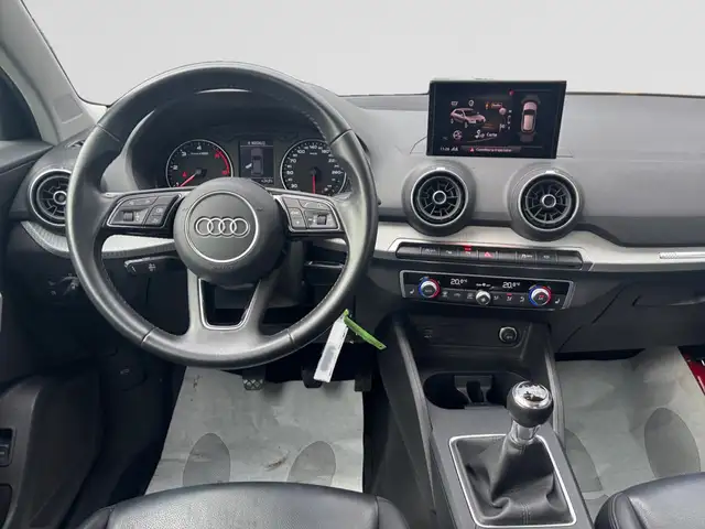 Audi Q2 view 6