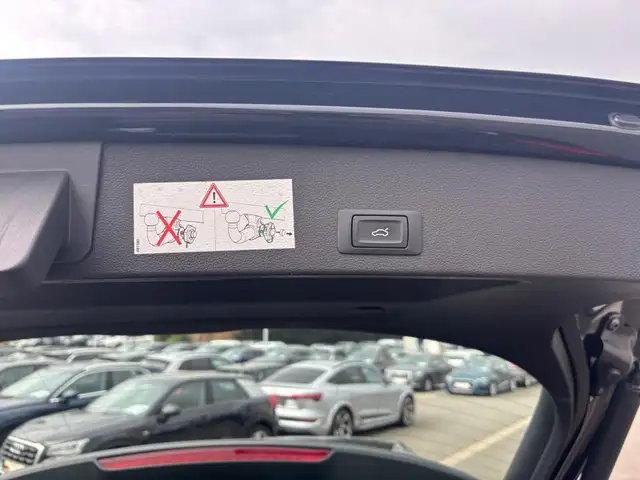 Audi Q2 view 11