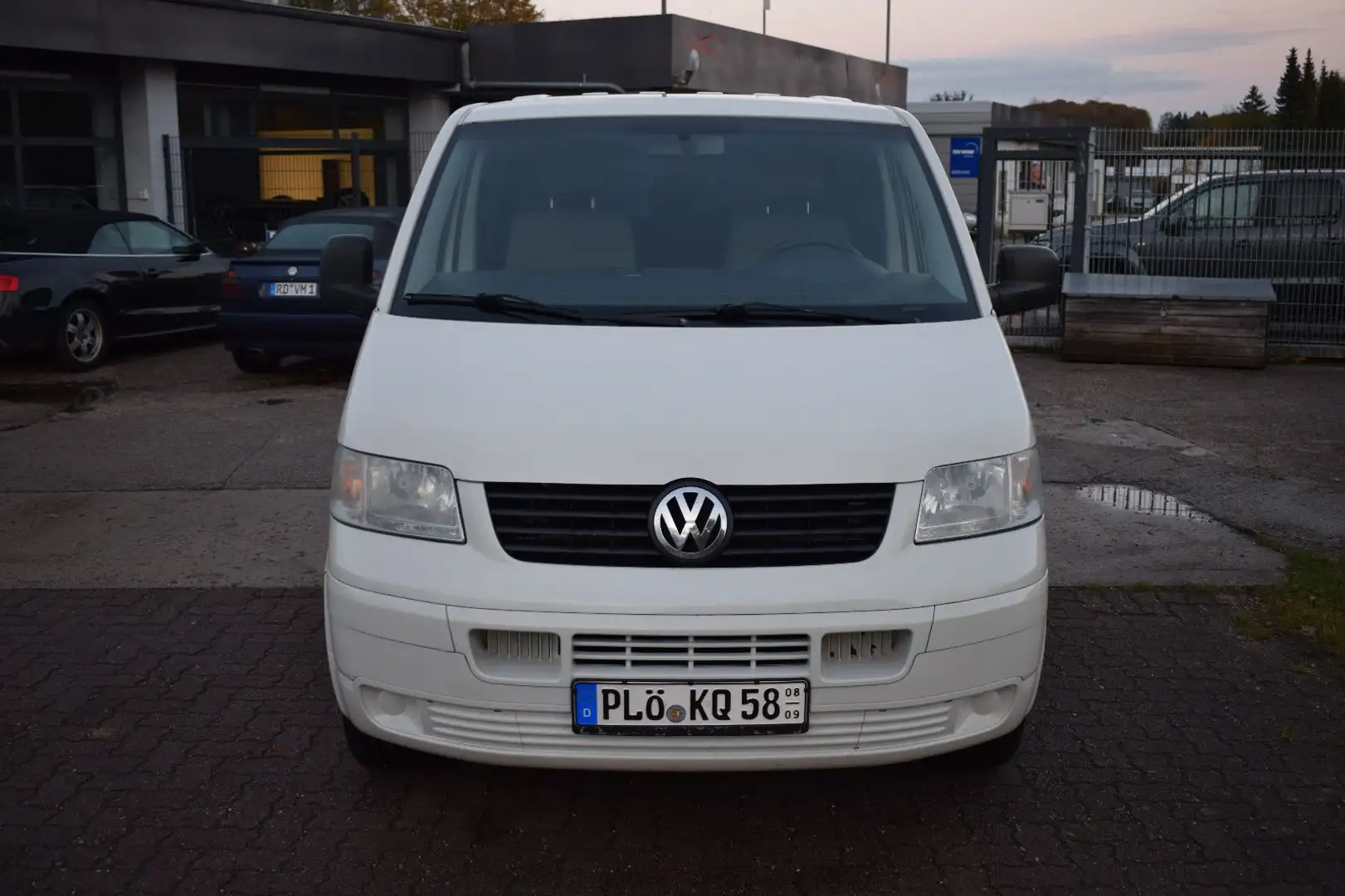 Volkswagen T5 Transporter Kasten-Kombi SEHR VIEL NEU Weiß - 1