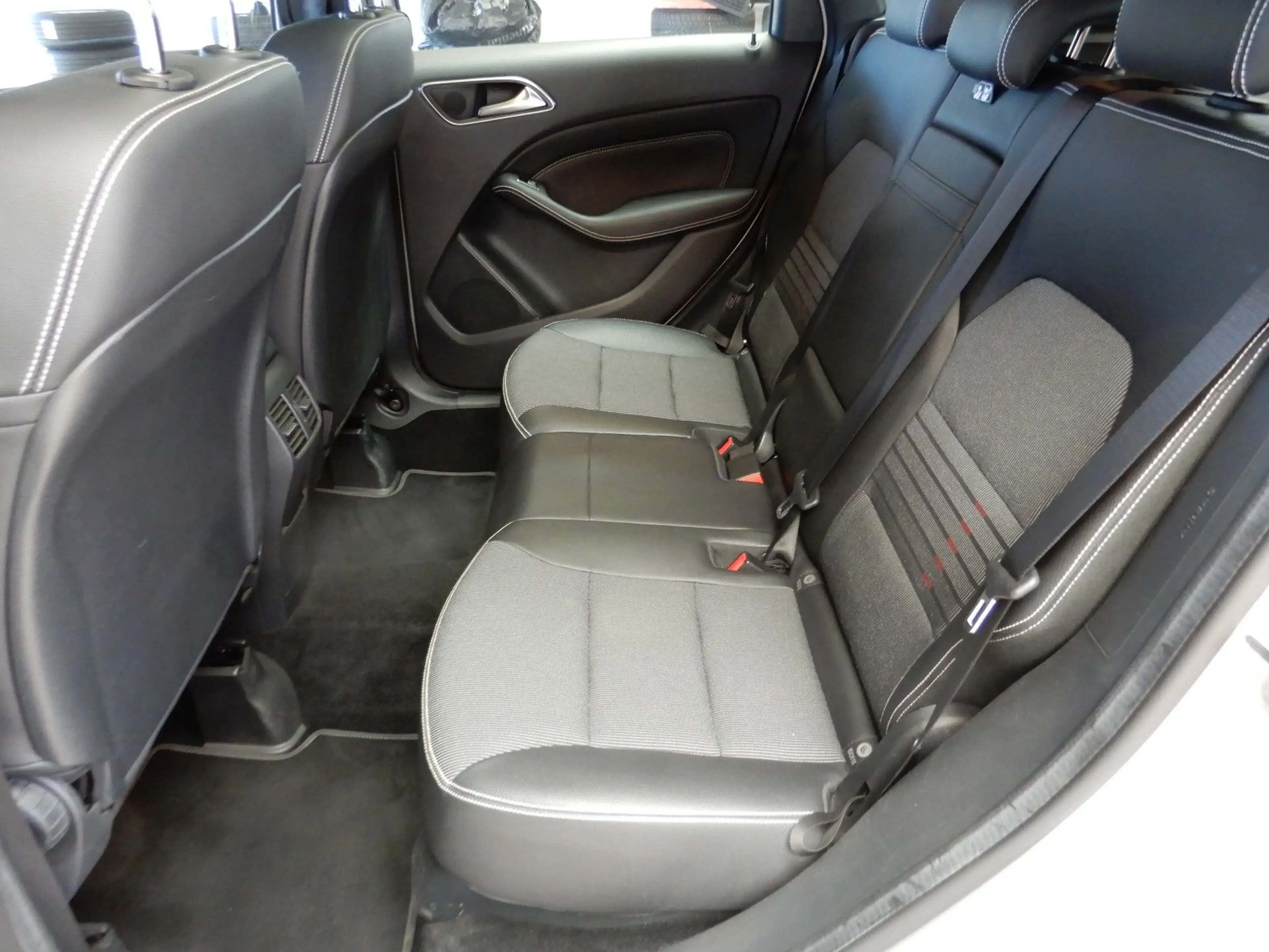 Mercedes-Benz B 220 d DCT, AHK,Panoramadach — photo 15