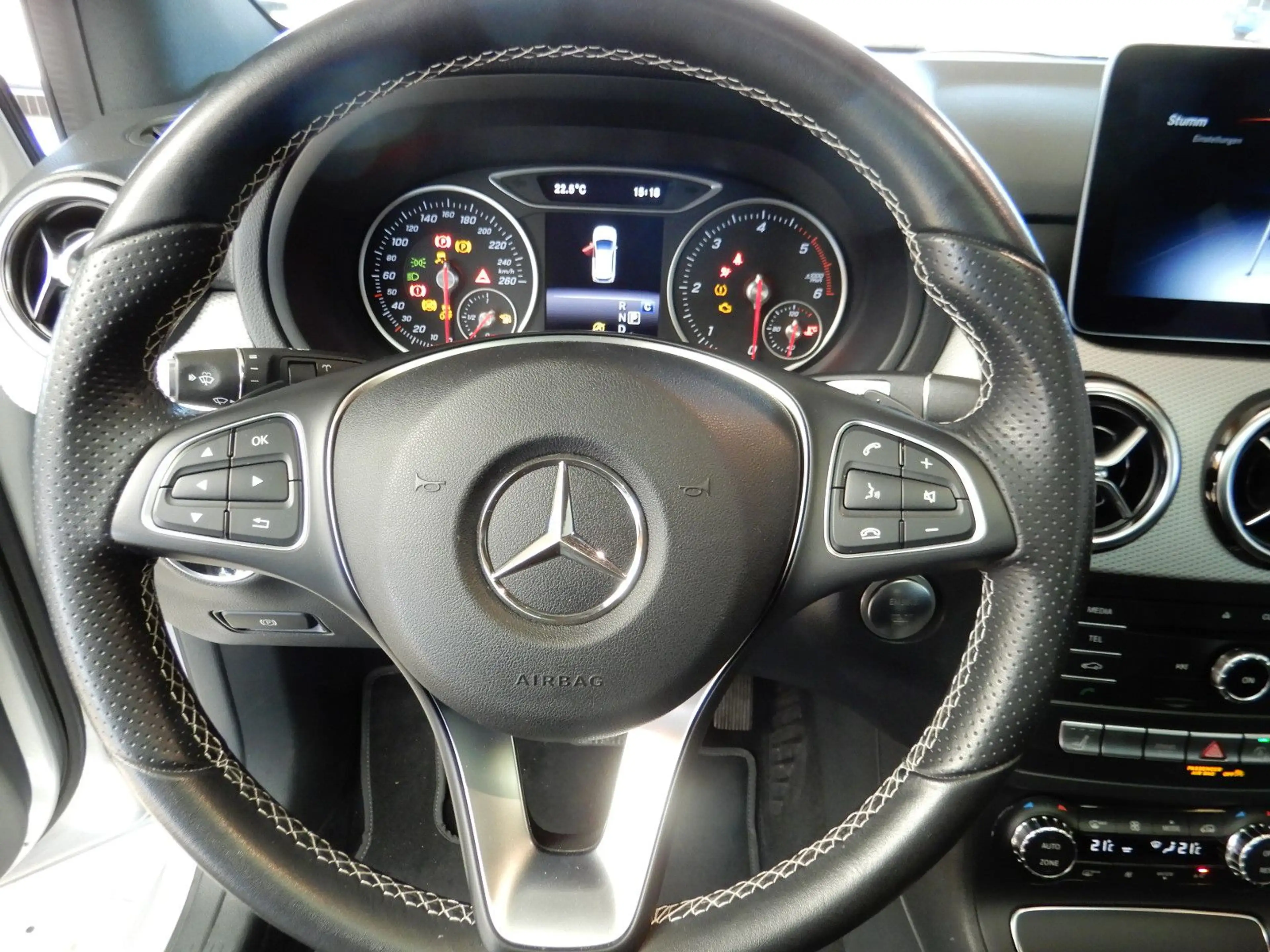 Mercedes-Benz B 220 d DCT, AHK,Panoramadach — photo 12
