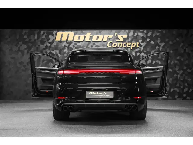 Porsche Cayenne view 5