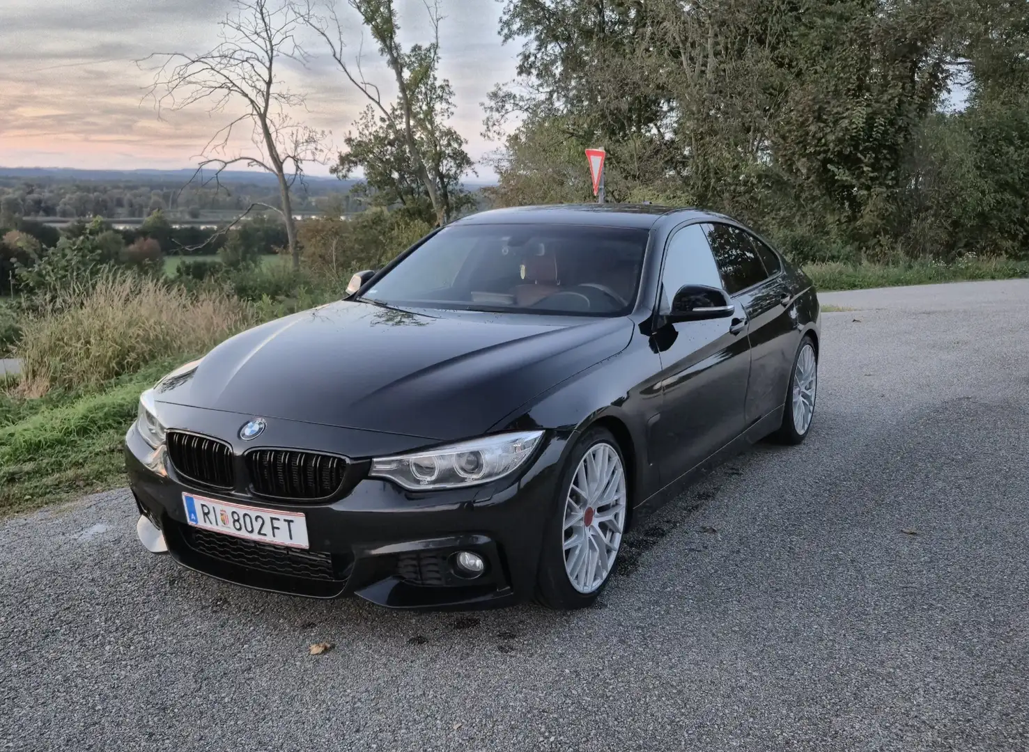 BMW 418 418d Gran Coupé Schwarz - 2