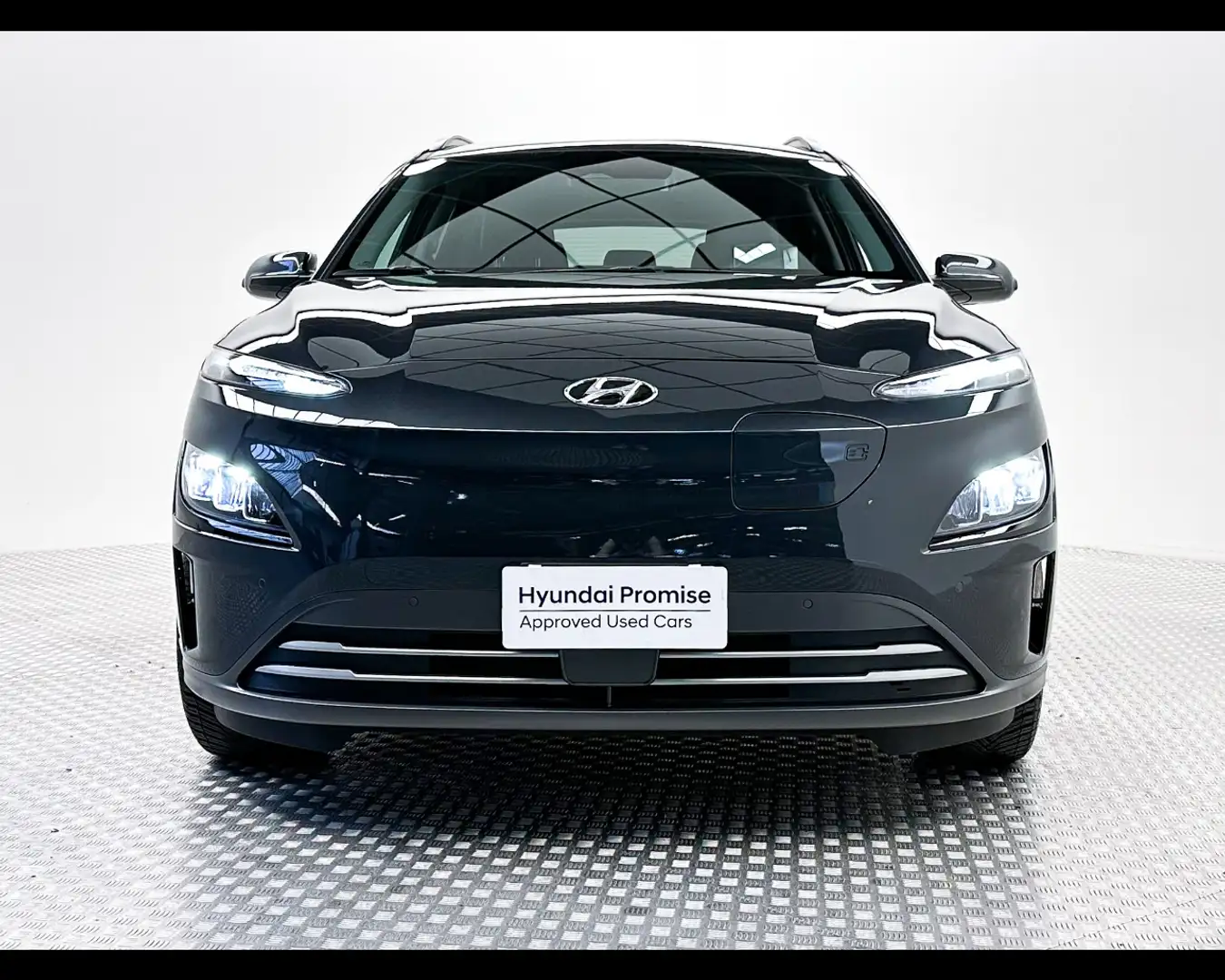 Hyundai KONA EV 64 kWh XClass Grey - 2