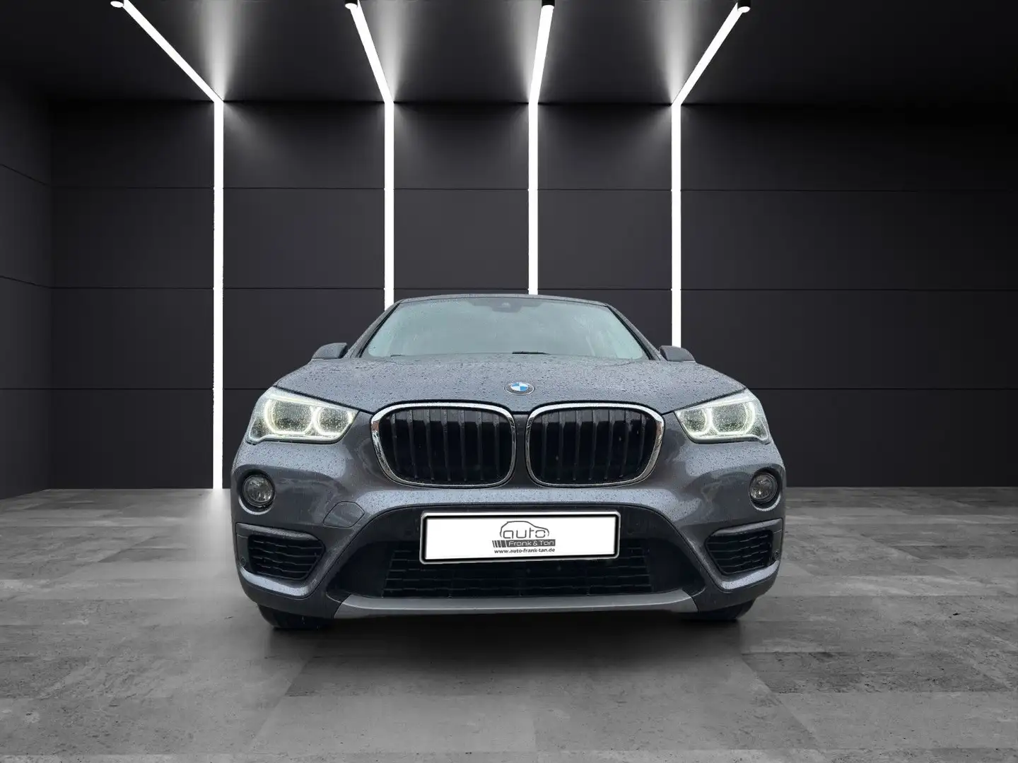 BMW X1 xDrive 18 d Advantage*Navi*SitzHZ*LED*PDC* Grau - 2