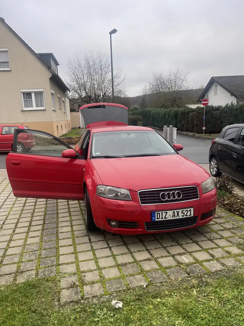 Audi A3 2.0 FSI S Line Sportpaket plus Rot - 1