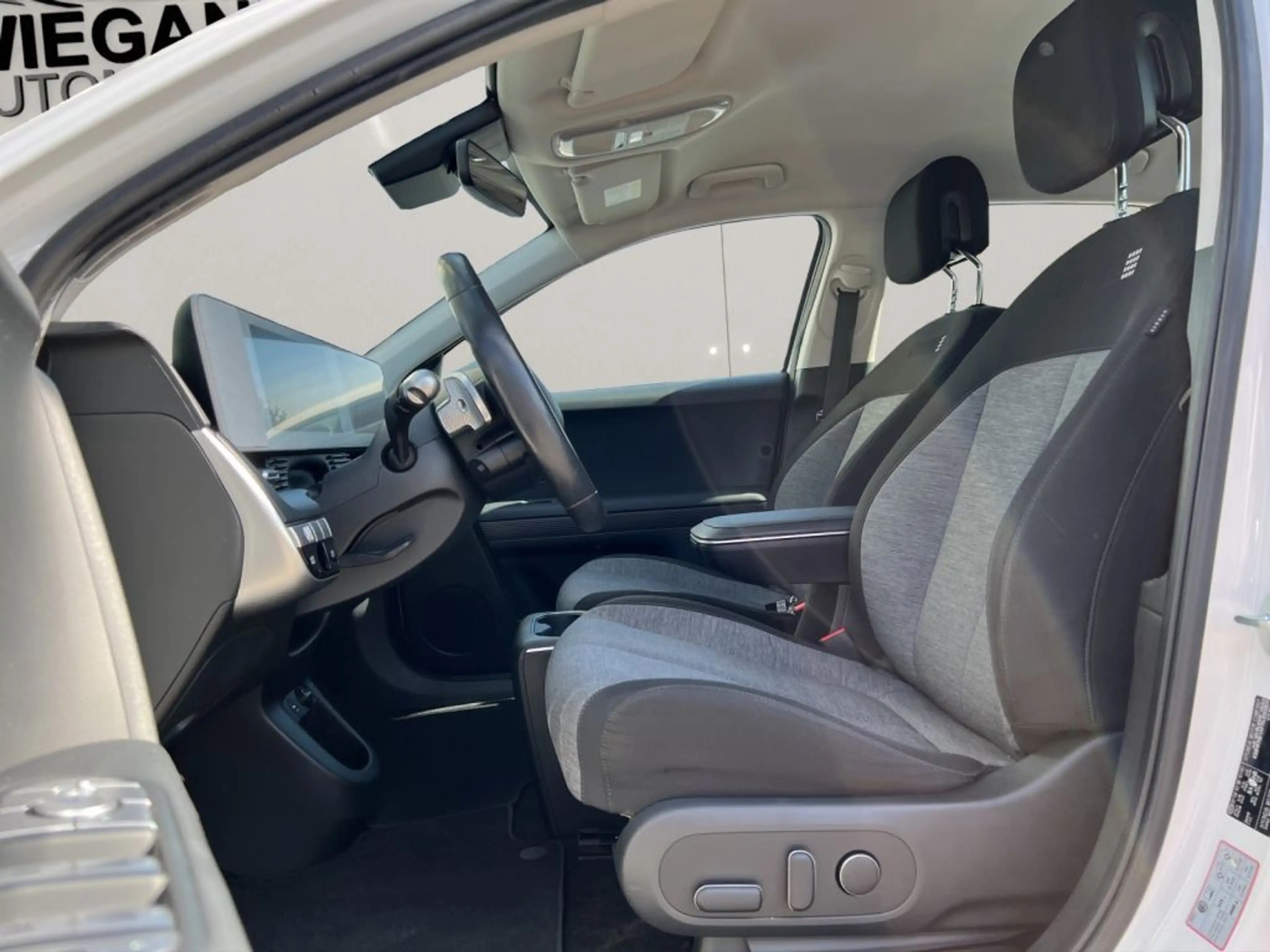 Hyundai IONIQ 5 72,6 kWh Dynamiq +RFK+NAVI+ — photo 16
