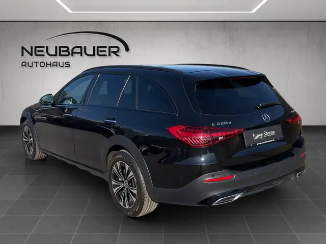 Mercedes-Benz C 220 d 4MATIC T-Modell All-Terrain Distr KeyGo Ansicht 5