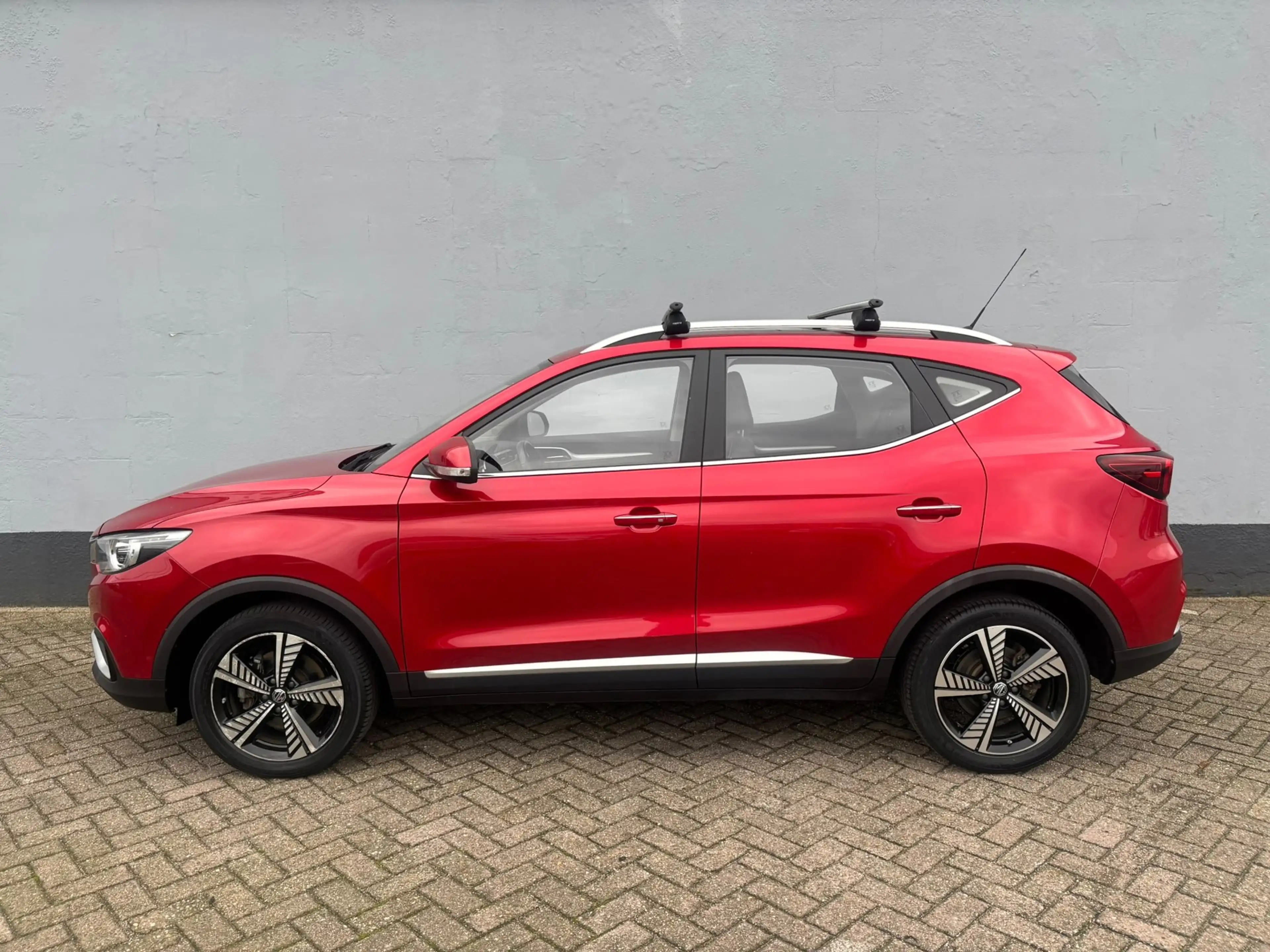 MG ZS MG EV Luxury 45 kWh - Panorama - Leder - Dak Drage — photo 2