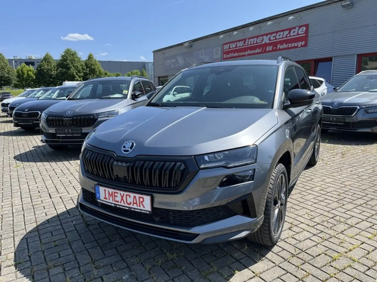 Skoda Karoq 1.5 TSI DSG Sportline + PDC V+H + Kamera + AHK + 1 Gris - 1