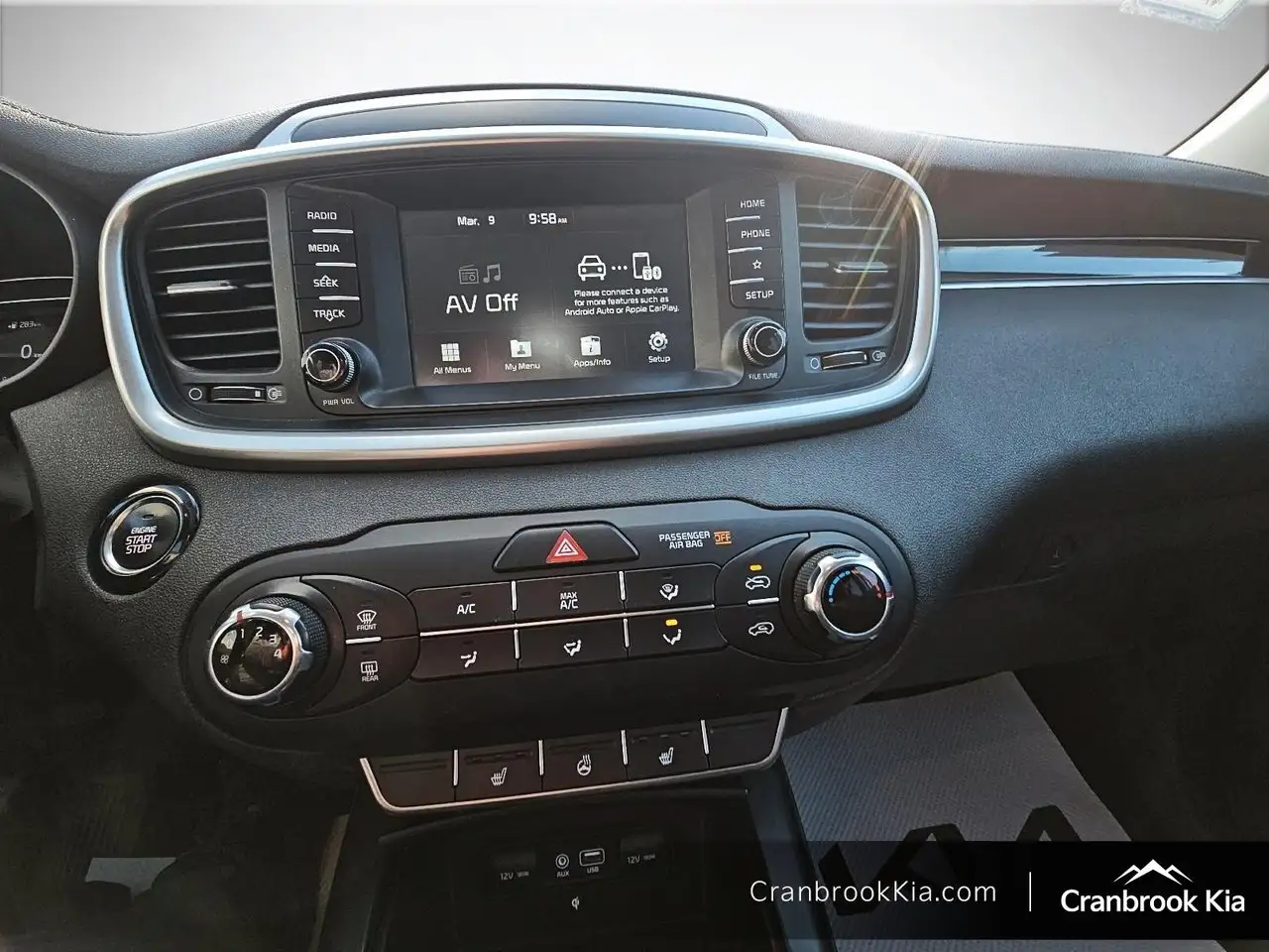 Kia Sorento снимка Kia Sorento