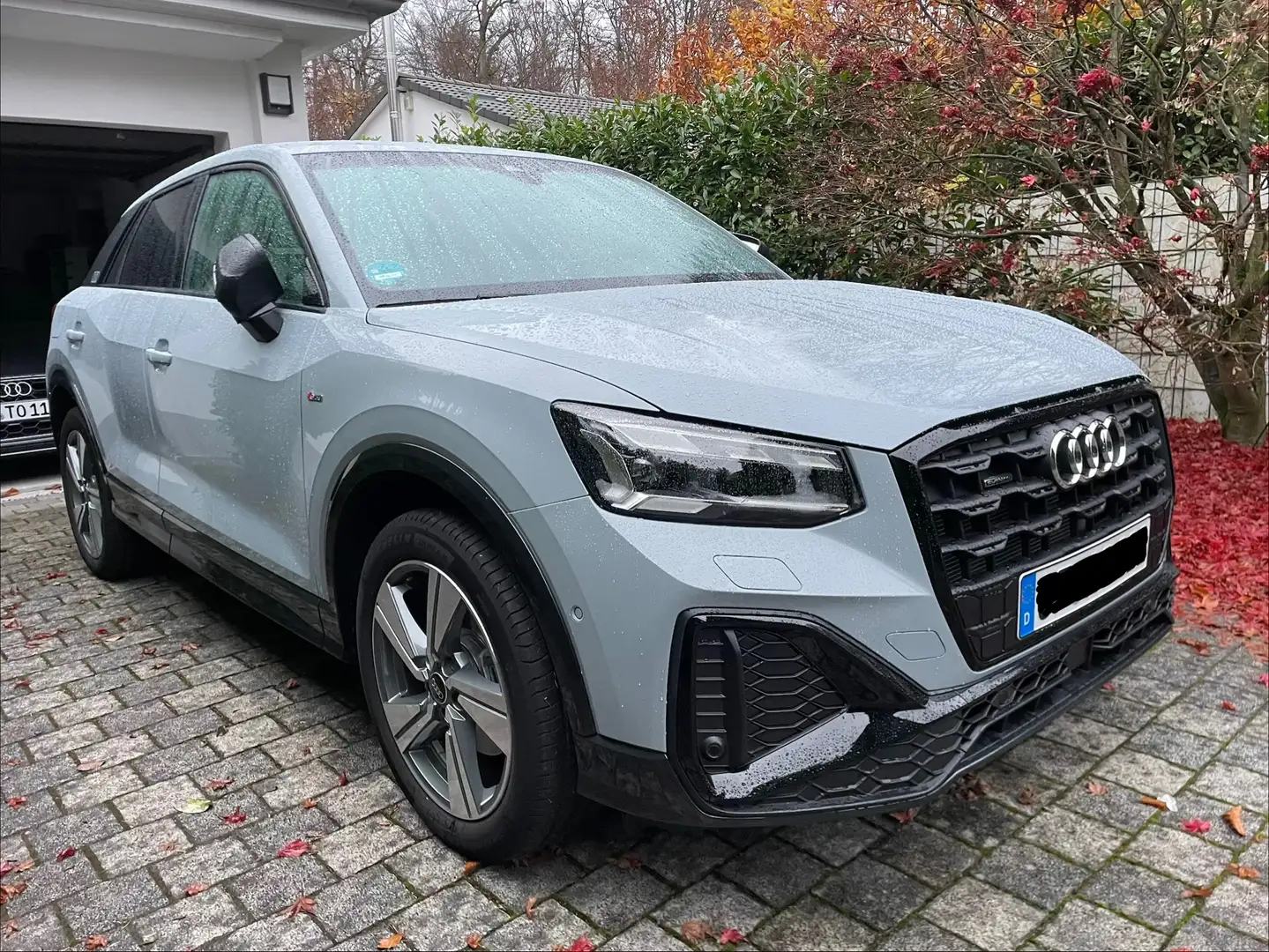 Audi Q2 Q2 40 TFSI quattro S tronic Sline 5J. Garantie AHK Grau - 1