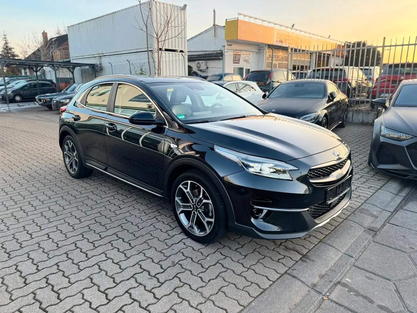Kia XCeed JBL Sound Edition*KAMERA*L+SHZG*TEMPOMAT* Schwarz - 1