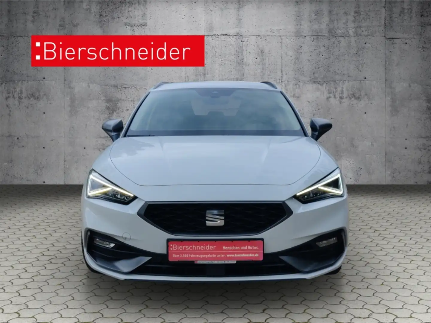 SEAT Leon Sportstourer 2.0 TDI DSG FR AHK NAVI LED ACC SHZ G Wit - 2