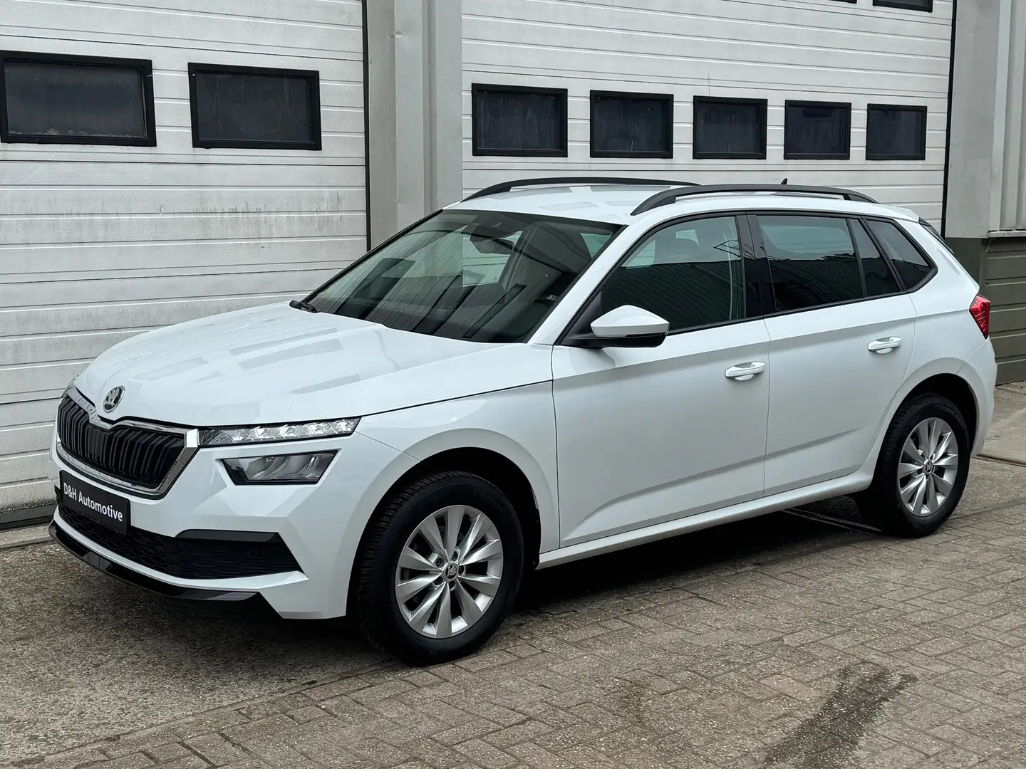 Skoda Kamiq 1.0 TSI Business Edition acc/front-lane assist/cam Wit - 2