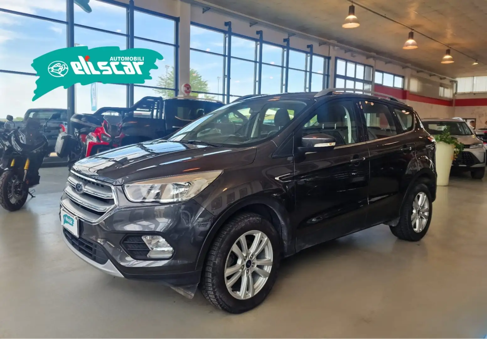 Ford Kuga 1.5 EcoBoost 120 CV S&S 2WD Titanium Bianco - 2