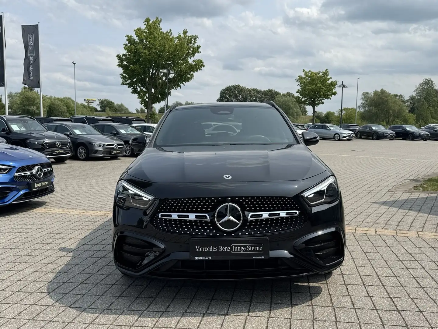 Mercedes-Benz GLA 220 GLA 220 d 4M AMG Premium AHK Multibeam Smartphone  Siyah - 2