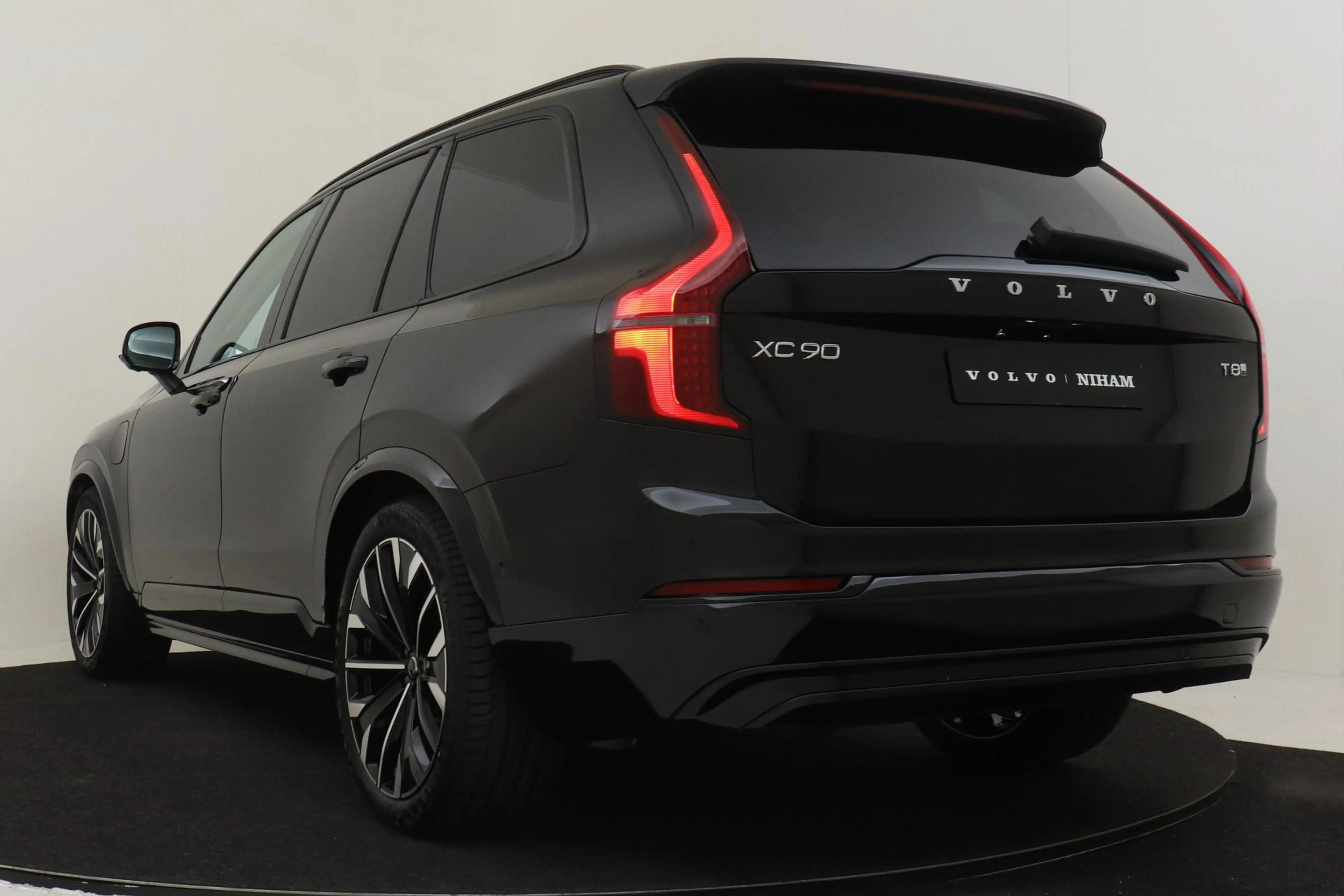 Volvo XC90 II T8 PLUG-IN HYBRID AWD ULTRA DARK -PANO.DAK|BOWE — photo 5