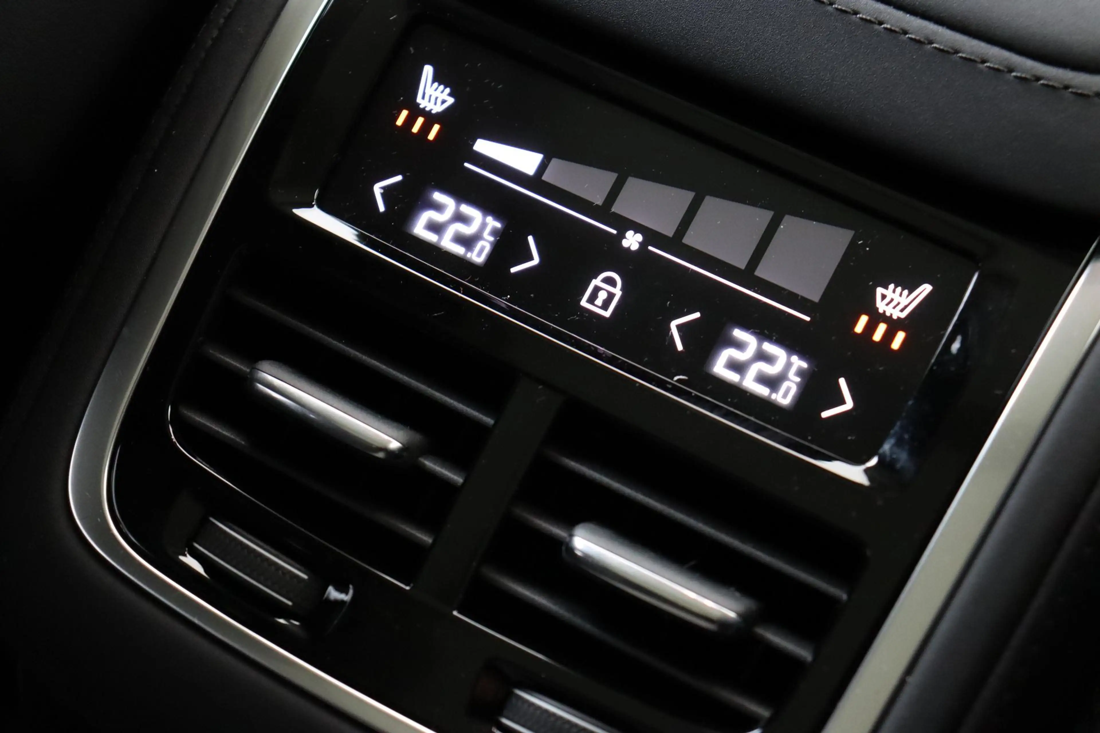 Volvo XC90 II T8 PLUG-IN HYBRID AWD ULTRA DARK -PANO.DAK|BOWE — photo 14