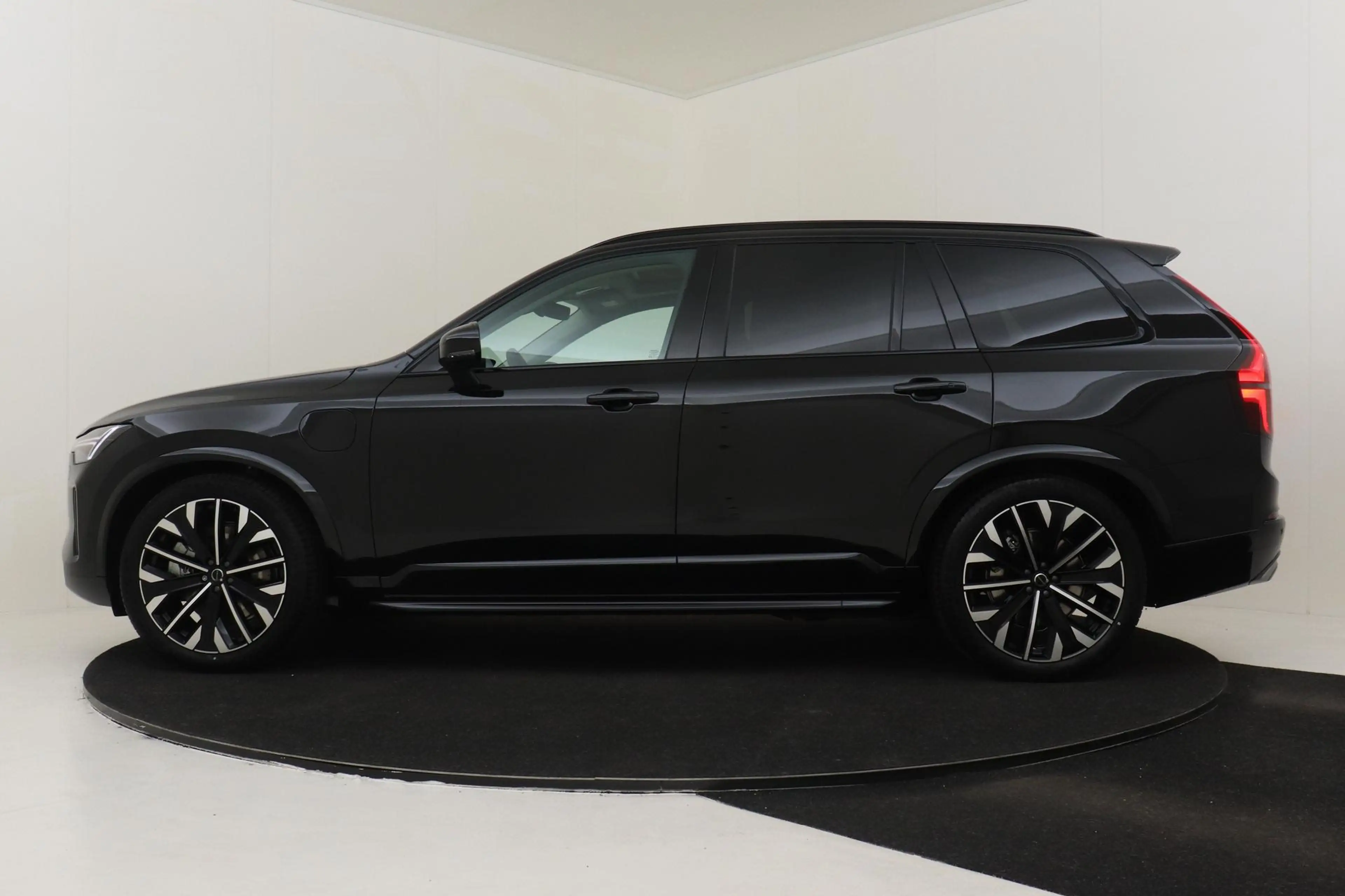 Volvo XC90 II T8 PLUG-IN HYBRID AWD ULTRA DARK -PANO.DAK|BOWE — photo 7