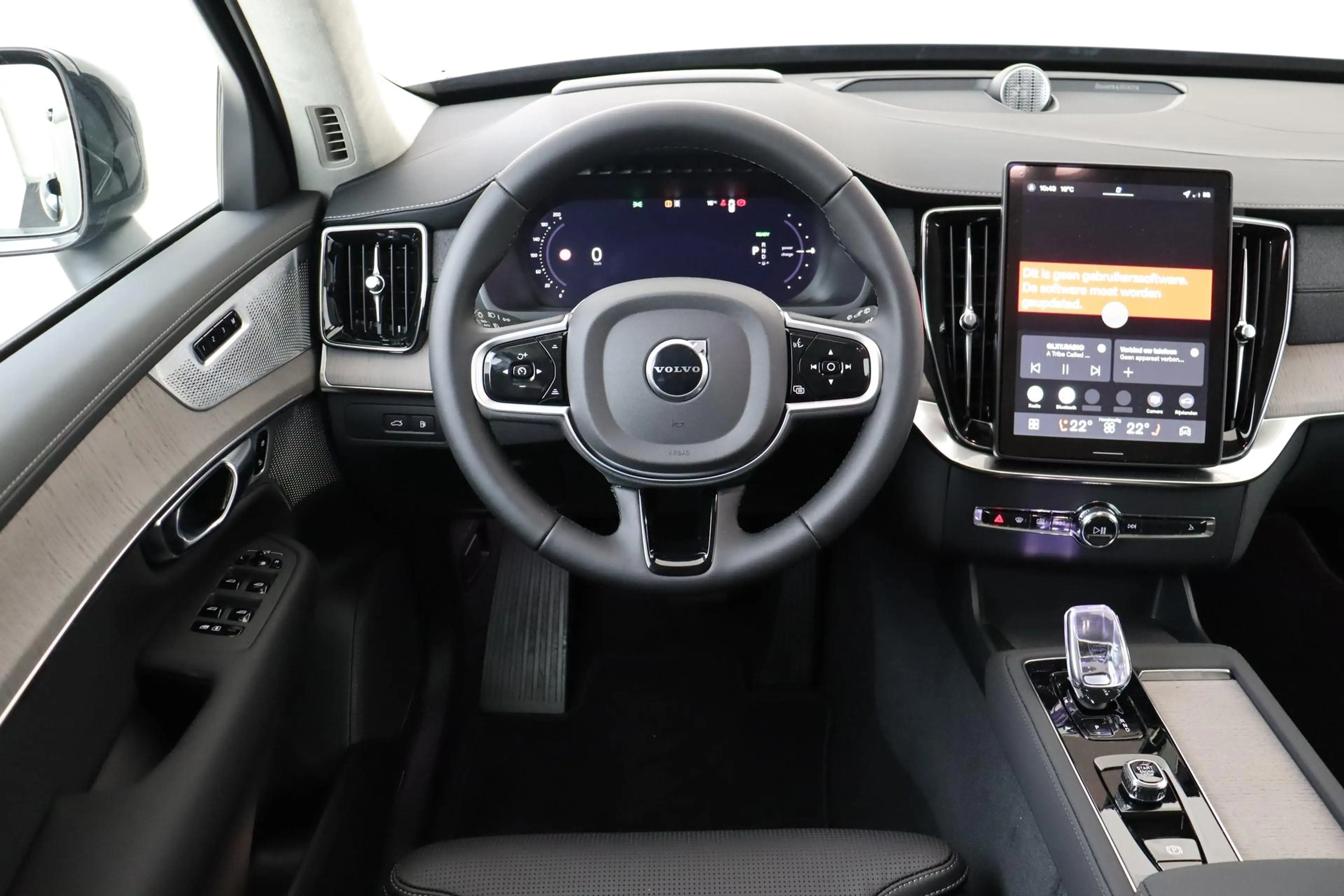 Volvo XC90 II T8 PLUG-IN HYBRID AWD ULTRA DARK -PANO.DAK|BOWE — photo 2