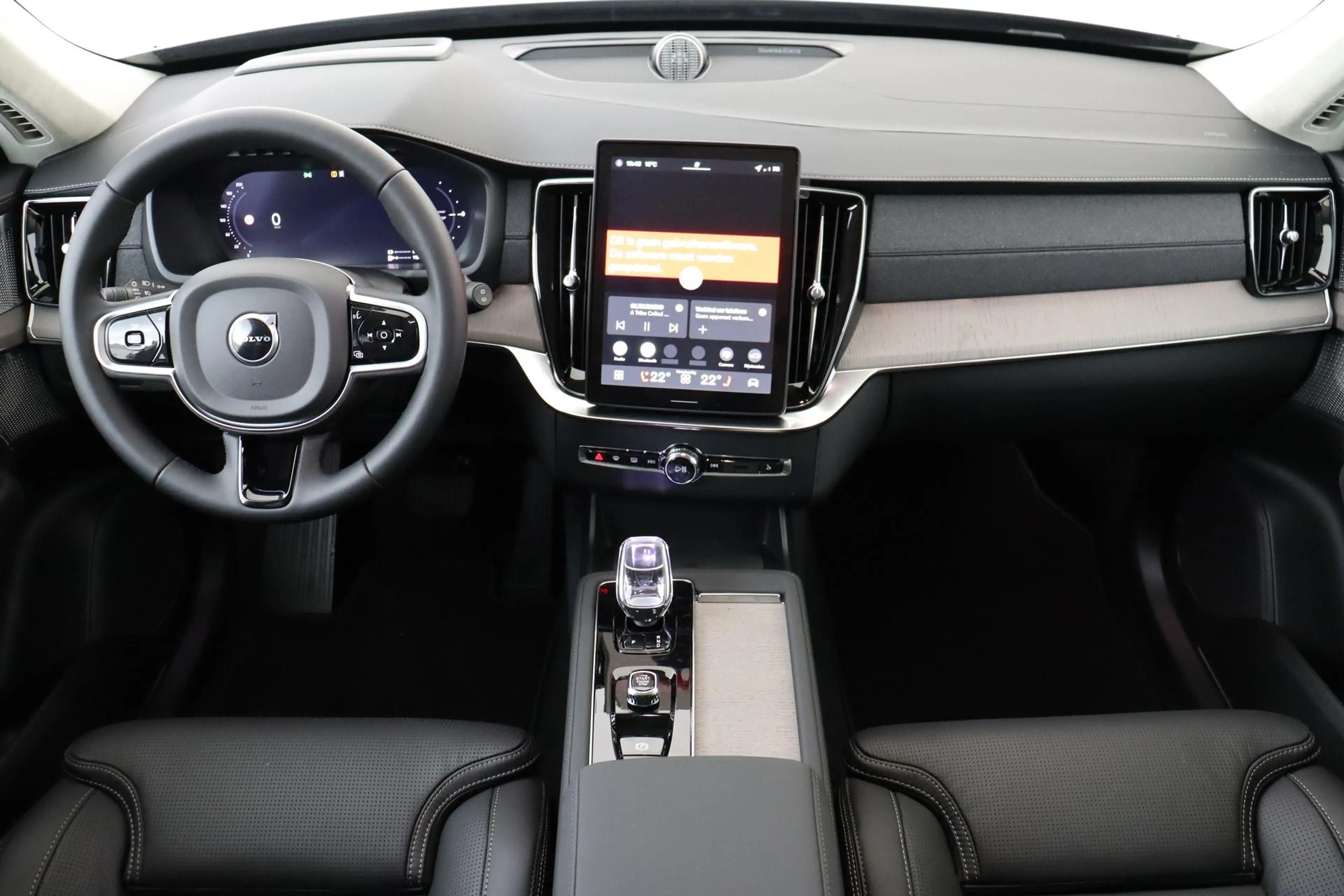 Volvo XC90 II T8 PLUG-IN HYBRID AWD ULTRA DARK -PANO.DAK|BOWE — photo 4