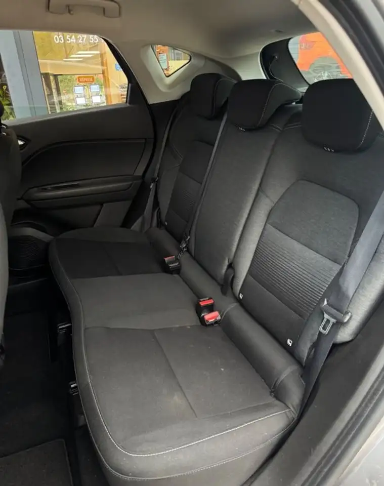 Renault Captur — photo 16