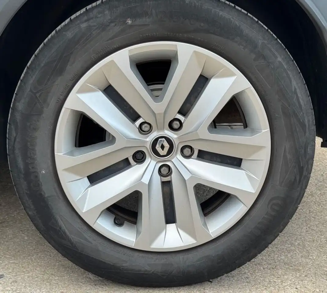 Renault Captur — photo 17