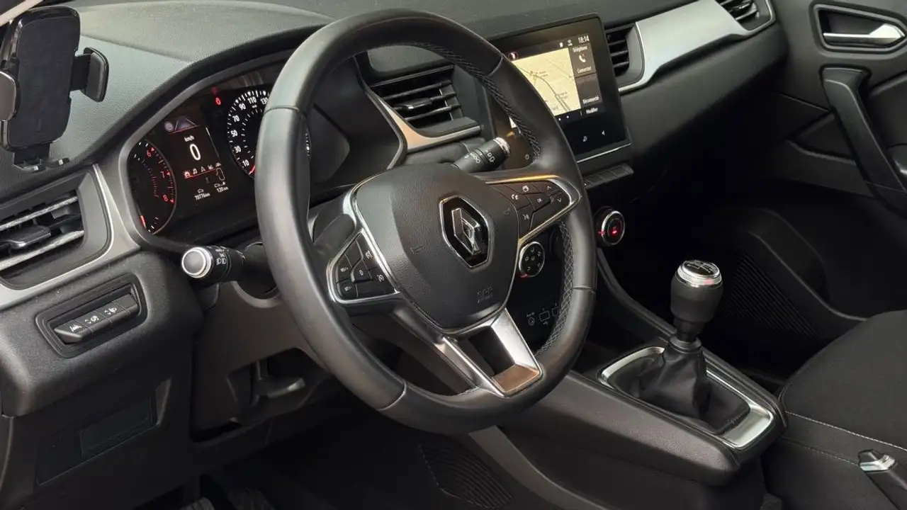 Renault Captur — photo 18