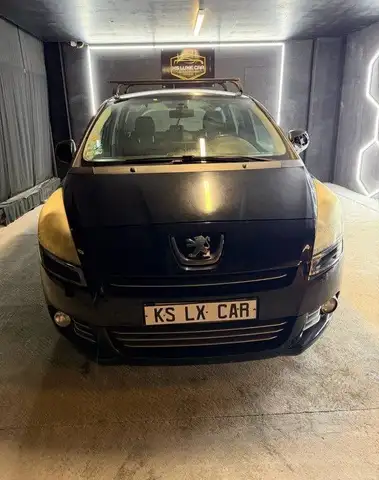 Peugeot 5008 1.6 HDI 110Cv 5 places