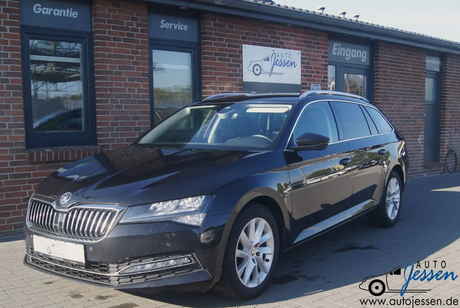 Skoda Superb Combi 2.0tdi Style DSG Ahk/LED/ACC/PDC Noir - 1